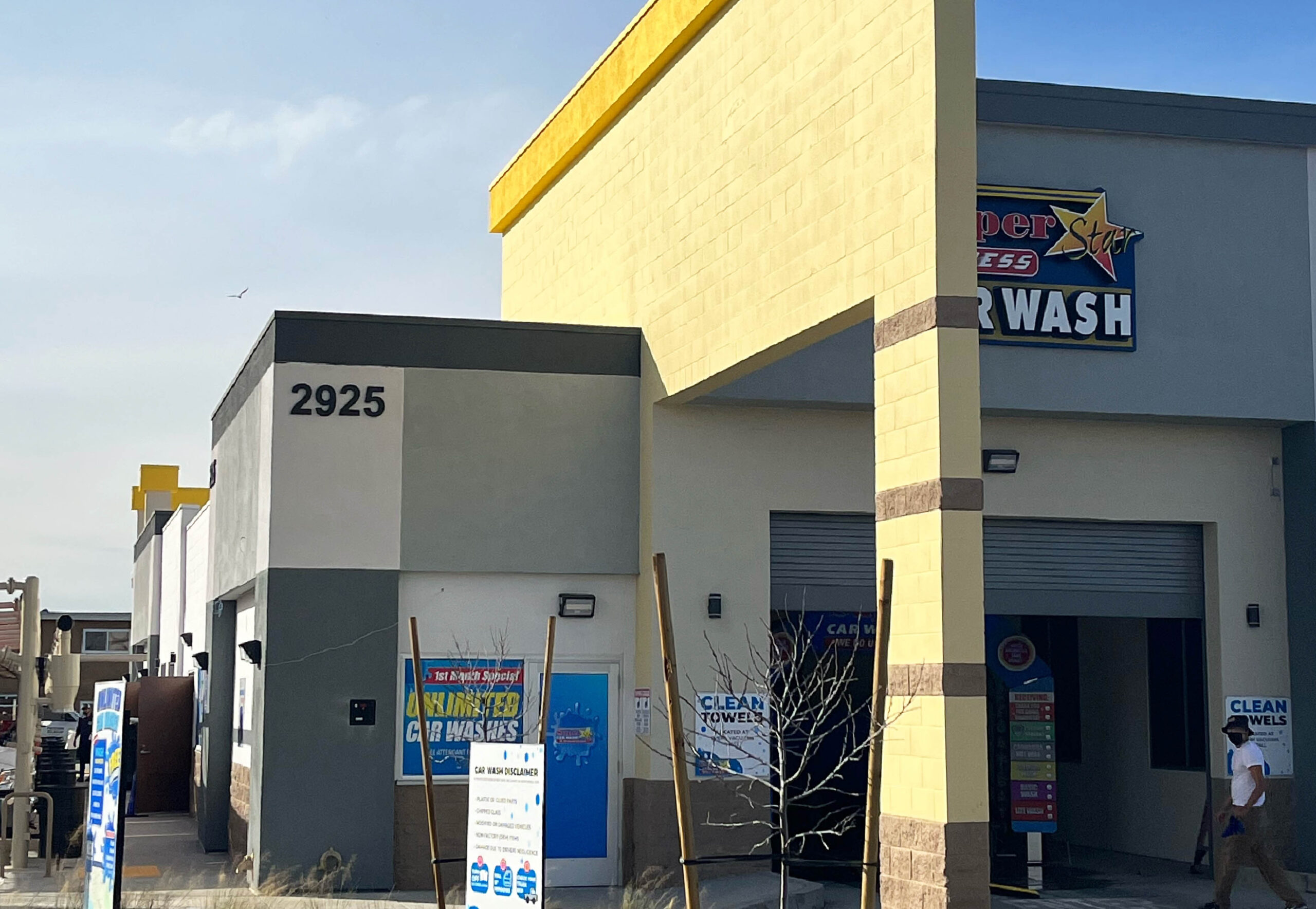 College Blvd. and Lake Blvd. - Super Star Car Wash